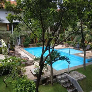 Melasti Kuta & 3* Kuta (Bali)